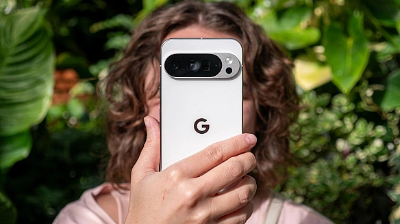 Наскільки крута камера у Google Pixel 10: є відповідь головних експертів з фото