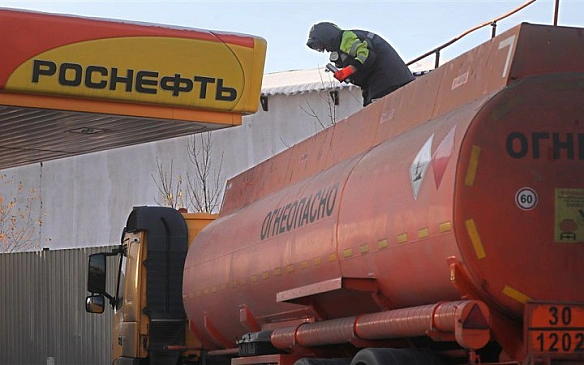 Прибутки російських нафтових компаній у 2025 році різко впали