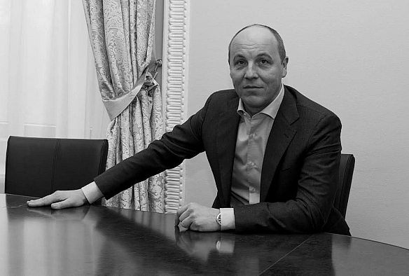 Вбивство Андрія Парубія у Львові: що відомо про політика (фото, відео)
