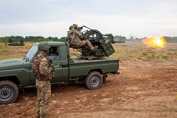 Сили ППО працюють по російських безпілотних на Київщині
