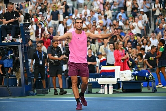 Алькарас у трьох сетах здолав француза і вийшов до чвертьфіналу US Open