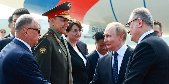 На саміт ШОС і парад. Путін прибув до Китаю з чотириденним візитом