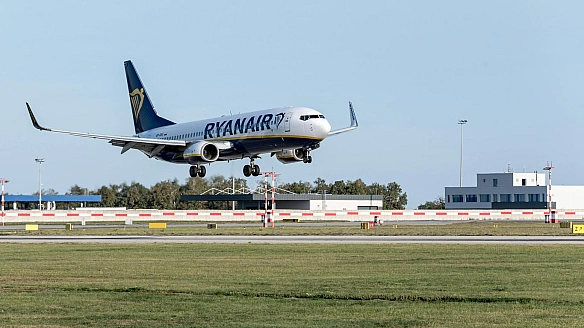 Ryanair скасовує рейси до трьох міст Європи — у чому причина