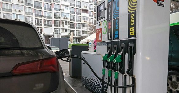 Ціни на пальне сьогодні: скільки коштують бензин, газ і дизель
