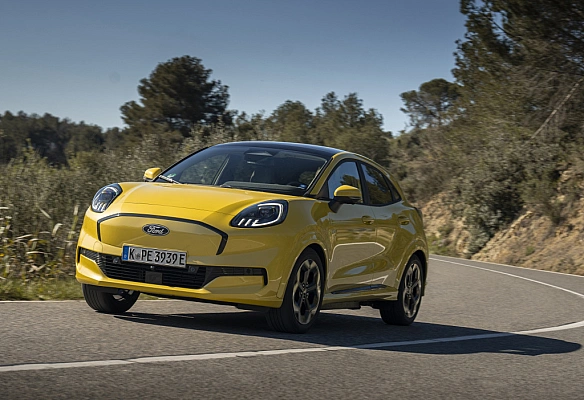 На український ринок виходить недорогий електрокросовер Ford Puma (фото)