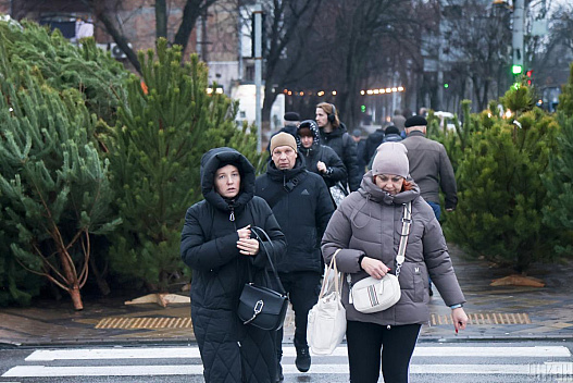 Дощі, тумани і невеликий плюс: синоптики розповіли про погоду у понеділок - we.ua