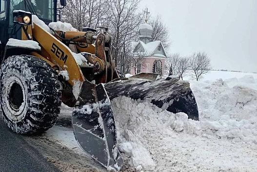 Основні магістралі попри зимову погоду проїзні: де очікувати засніжених доріг - we.ua