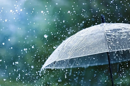 Сніг та дощ на сході, ожеледиця на дорогах: якою буде погода в Україні у четвер - we.ua