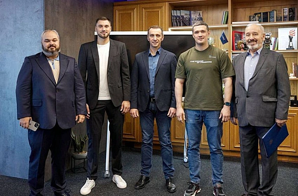 ⚽️ Футбольний клуб «Динамо» Київ став партнером UNITED24 та перекаже понад 10 млн грн на відновлення зруйнованого відділення лік... - Мінцифра на we.ua