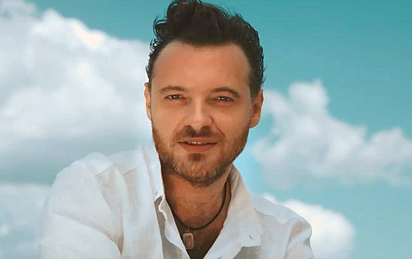 8 червня народився французький співак з українським серцем Поль Манондіз. Вітаємо! Натхнення! Перемоги! 💙💛Підписуйтеся:https... - Територія А на we.ua