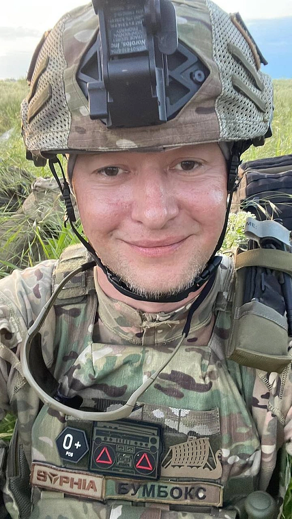 Андрій Хливнюк опублікував свіже фото із підписом:«16 місяців перегонів за існування Української нації і Держави. Честь і радіс... - Територія А на we.ua