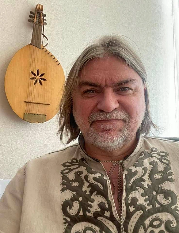 30 липня народився Олесь Санін - український кінорежисер, актор, оператор, продюсер, музикант і скульптор. Лауреат Державної пре... - Територія А на we.ua