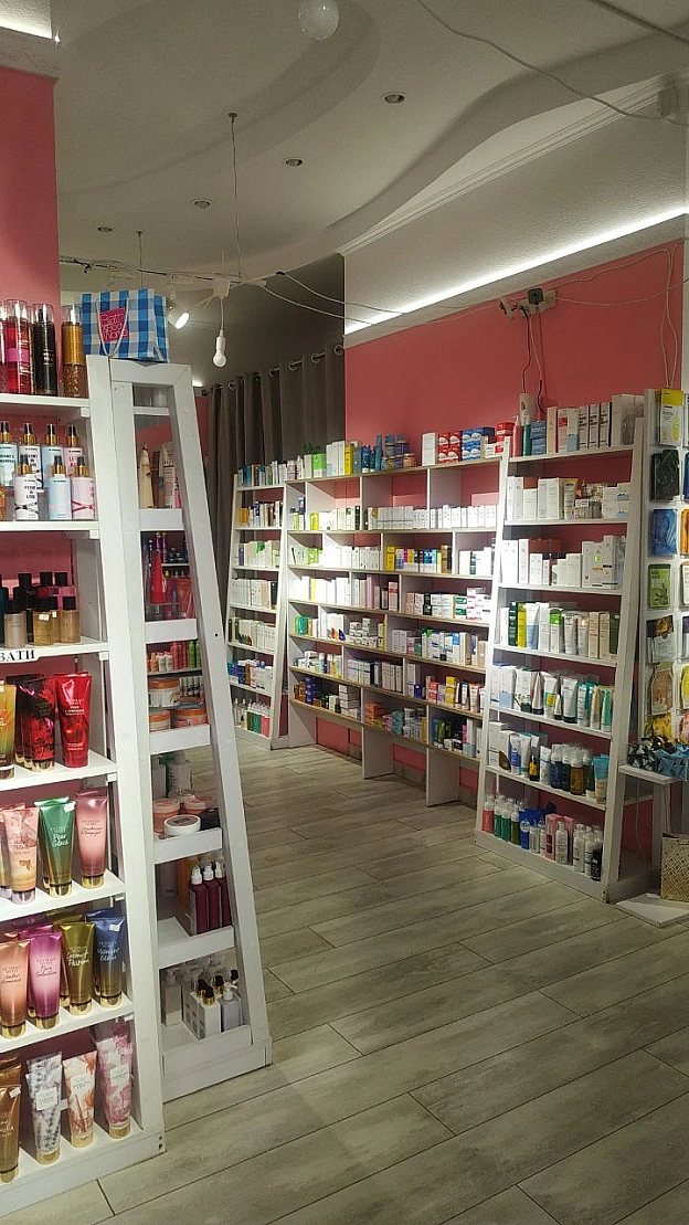 Сефора по-тернопільськиГарний магазин, багато продуктів і брендів по-вегануРаджу гуглити на місці (я так і роблю) особливо з 3... - 🌱 Веганський Тернопіль на we.ua
