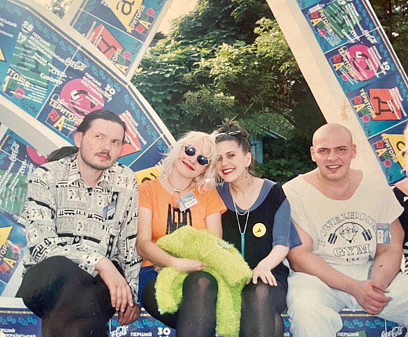 Вау! Глянь, що знайшли в архівах!ВПІЗНАЙ ЗІРКУВаша улюблена рубрика. Хто це? Пишіть свої варіанти у коментах. ТЕРИТОРІЯ А:... - Територія А на we.ua