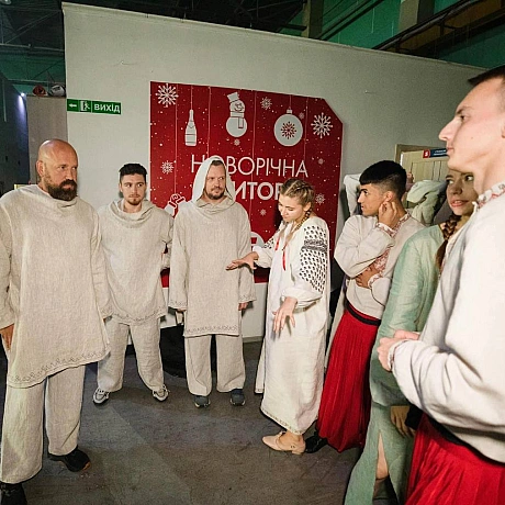 Веселі і невгамовні хлопці з гурту OT VINTAЗ ними ми об’їхлили безліч прифронтових містечок і військових частин. Але зараз разо... - Територія А на we.ua