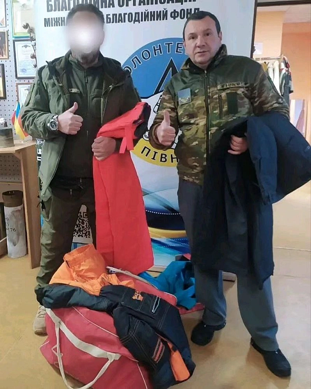 Відправили багато теплого одягу на Схід, щоб наші хлопці відчували себе затишно після важких боїв. Також передали спеціальний од... - Волонтерська північ на we.ua