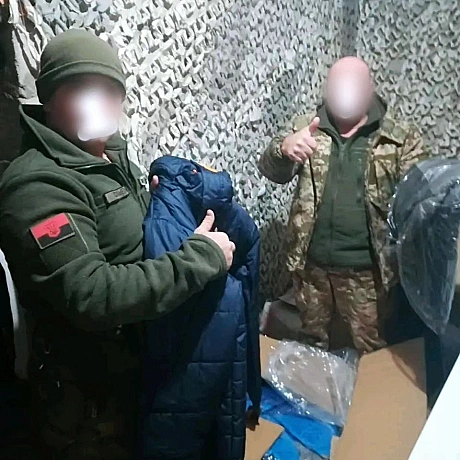 Відправили багато теплого одягу на Схід, щоб наші хлопці відчували себе затишно після важких боїв. Також передали спеціальний од... - Волонтерська північ на we.ua
