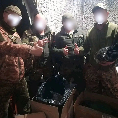 Відправили багато теплого одягу на Схід, щоб наші хлопці відчували себе затишно після важких боїв. Також передали спеціальний од... - Волонтерська північ на we.ua