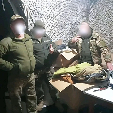 Відправили багато теплого одягу на Схід, щоб наші хлопці відчували себе затишно після важких боїв. Також передали спеціальний од... - Волонтерська північ на we.ua