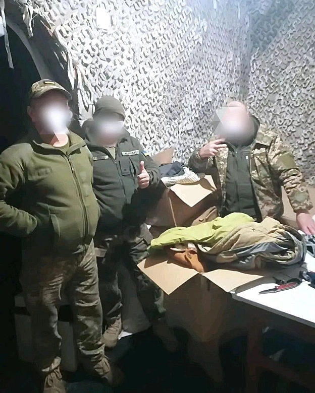 Відправили багато теплого одягу на Схід, щоб наші хлопці відчували себе затишно після важких боїв. Також передали спеціальний од... - Волонтерська північ на we.ua