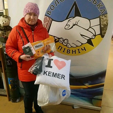 Наші двері завжди відчинені для родин ВПО! Наші гості мають можливість обрати для себе все необхідне: одяг, взуття, побутові реч... - Волонтерська північ на we.ua