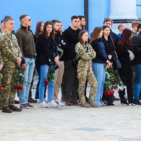 Ми з глибоким сумом прощаємося з Денисом Зеленим, хоробрим українським воїном, який віддав своє життя за нашу свободу.Денис сл... - Репортер інформує на we.ua