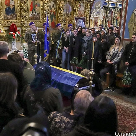 Ми з глибоким сумом прощаємося з Денисом Зеленим, хоробрим українським воїном, який віддав своє життя за нашу свободу.Денис сл... - Репортер інформує на we.ua