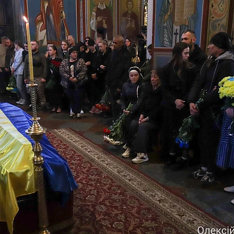 Ми з глибоким сумом прощаємося з Денисом Зеленим, хоробрим українським воїном, який віддав своє життя за нашу свободу.Денис сл... - Репортер інформує на we.ua