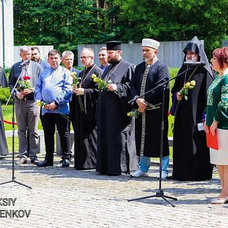 День пам'яті на Биківнянських могилах19 травня - День пам'яті жертв радянського терору на Биківнянських могилах.Тут НКВС розс... - Репортер інформує на we.ua