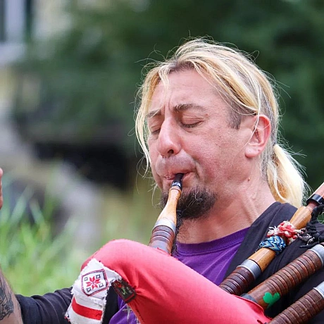 #волинщик #роботарепортер #Київ #workreporter #reportage #вуличниймузикант #bagpiper #busker - Репортер інформує на we.ua