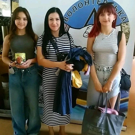 Наш Банк одягу знову дарував тепло!Родини, які потребують допомоги, мали можливість обрати для себе одяг, взуття та побутові р... - Волонтерська північ на we.ua