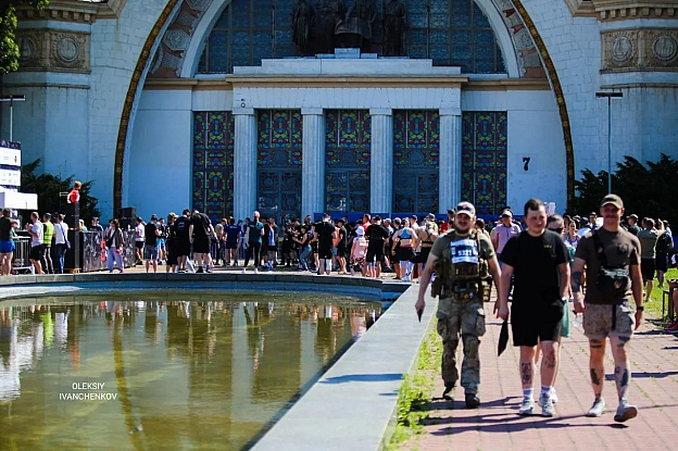 Забіг Честі імені Рекрута: вшануємо пам'ять героя, біжучи за Україну!30 червня 2024 року в Києві відбувся Забіг Честі імені Ре... - Репортер інформує на we.ua