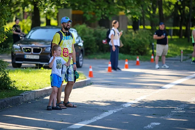 Забіг Честі імені Рекрута об'єднав людей різного віку та з різних куточків світу, щоб вшанувати пам'ять журналіста Олексія Чубаш... - Репортер інформує на we.ua