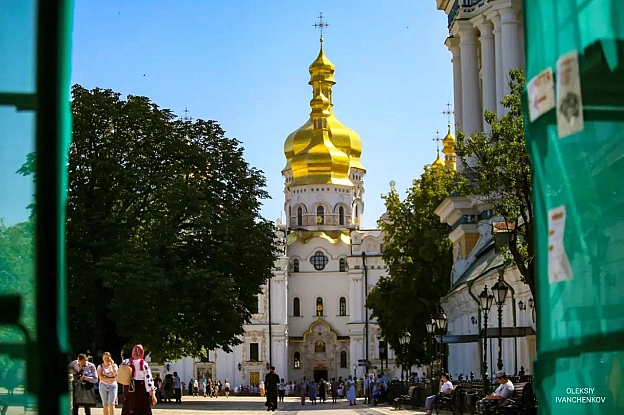 Молитва за УкраїнуВ День Хрещення України-Русі в Києво-Печерській лаврі відбувся святковий молебень за Україну.На вулиці біл... - Репортер інформує на we.ua