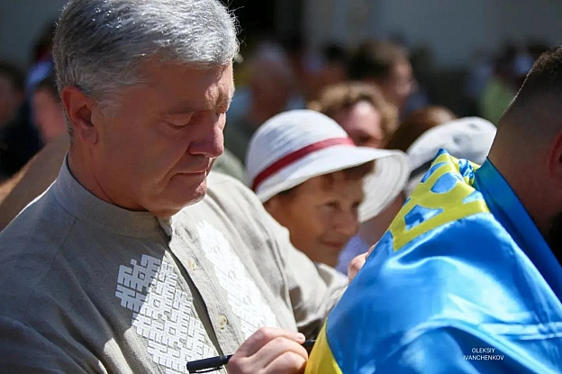 Молитва за УкраїнуВ День Хрещення України-Русі в Києво-Печерській лаврі відбувся святковий молебень за Україну.На вулиці біл... - Репортер інформує на we.ua