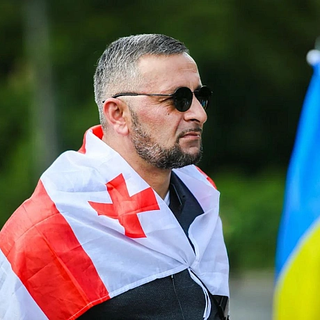 Річниця п'ятиденної війни – це нагода згадати про невизнану війну, яка змінила долі тисяч людей. Сьогоднішня акція під посольств... - Репортер інформує на we.ua