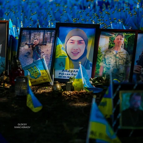 Кожен день наші захисники віддають життя за Україну. Деякі з них досі вважаються зниклими безвісти. Їхні сім'ї живуть у невизна... - Репортер інформує на we.ua