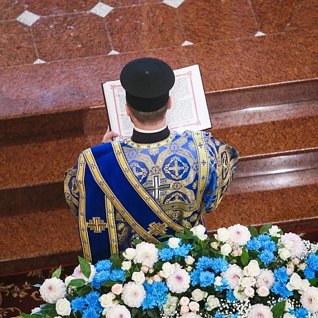Урочисте богослужіння з нагоди свята Успіння Пресвятої Богородиці відбулося в Успенському соборі Києво-Печерської Лаври. Віряни ... - Репортер інформує на we.ua