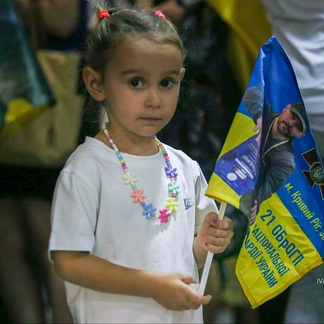 Сьогодні в Українському домі відбулася зворушлива подія: відкриття фотовиставки на підтримку полонених та зниклих безвісти захис... - Репортер інформує на we.ua