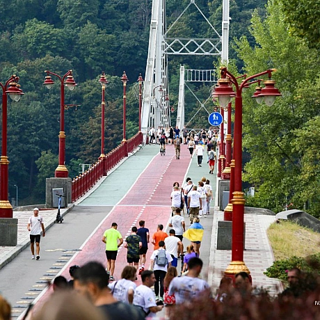 Пішохідний містРанкове приготування атракціону 