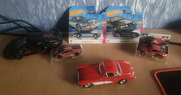 А вопше я чіпляюся тільки тому, що Nissan 240sx підійшов би в мою колекцію, а гольф ні 😂 /жарт - їж, читай, смійся на we.ua