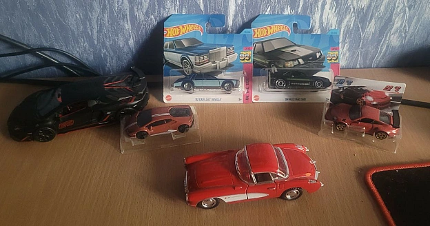 А вопше я чіпляюся тільки тому, що Nissan 240sx підійшов би в мою колекцію, а гольф ні 😂 /жарт - їж, читай, смійся на we.ua