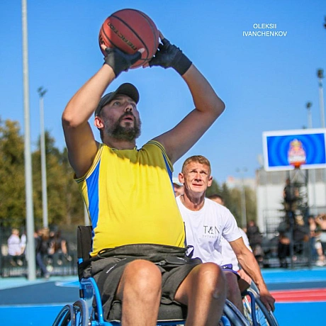Баскетбол на візках: сила духу та спортивний азарт Баскетбол на візках – це не просто спорт, це справжнє мистецтво подолання с... - Репортер інформує на we.ua