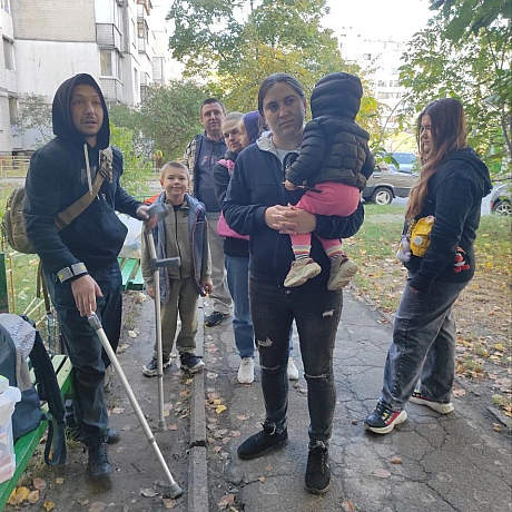 Ми зустрічали особливу родину: двох братів з сім’ями, один з яких – наш захисник, який отримав поранення на фронті. Їхнє життя з... - Волонтерська північ на we.ua