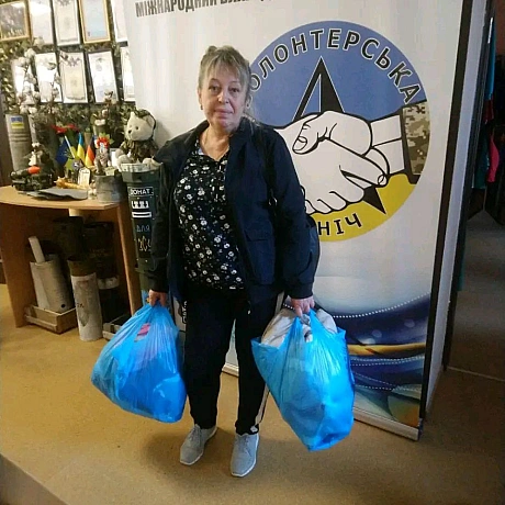 Звітуємо про роботу нашого Банку одягу. Видача відбувалась двома групами по 15 родин. Гості отримали одяг, іграшки, взуття, посу... - Волонтерська північ на we.ua