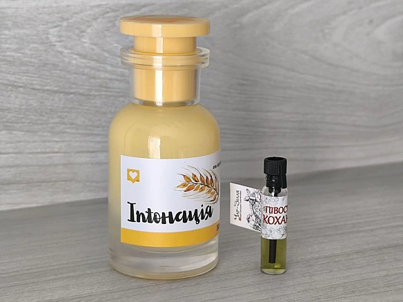 Як пахне Крим?Спогадами? Мріями? Мандрами?Українська парфумерна художниця Ксандра Осініна створила аромат 