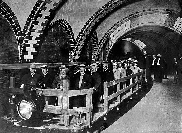 27 жовтня 1904 року відбулося відкриття першої лінії метро в Нью-Йорку, яка починалася з легендарної станції City Hall. Із загал... - WAS на we.ua