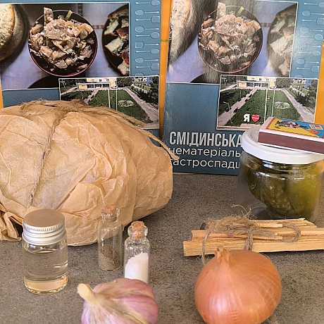 Мені дісталося дещо дуже й дуже особливе. Поштою приїхала дегустаційна коробка Смідинської капусти. Зараз розповім, що це за стр... - Давай займемось текстом on we.ua