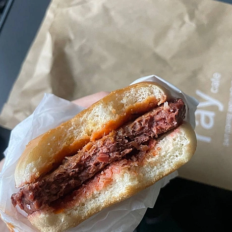 В Інтерсіті тепер є веган бургер з котлетою від Wanted Vegan 🤗 Тепер чекаю на появу рослинного молока і можна буде насолоджува... - 🌱 Веганський Тернопіль на we.ua