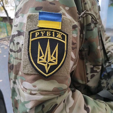Відправили нашого захисника на фронт з повним набором необхідних речей. Крім тактичної аптечки, ми додали в кишені ще багато кор... - Волонтерська північ на we.ua